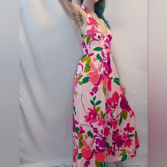 Vintage Hukilau Bright Hibiscus Flowers on Pale Pink Halter Hawaiian Maxi Dress. - Picture 4 of 7